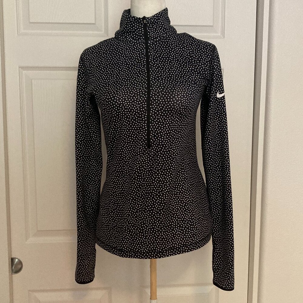 Nike Swift Women's 1/4-Zip Running Top in Black w/ white polka dots